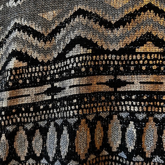 Addie size small shimmer sweater - Picture 4 of 13